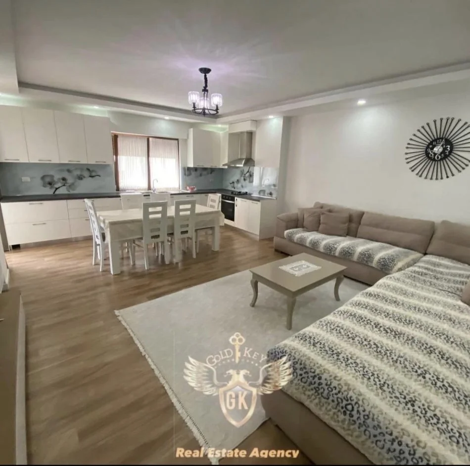 Durres, jepet me qera apartament 3+1+Ballkon Kati 1, 801 € (Vollga)