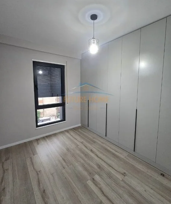 Tirane, shitet apartament 2+1 Kati 5, 103 m² 250.000 € (porcelan)
