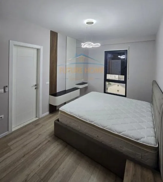 Tirane, shitet apartament 2+1 Kati 5, 103 m² 250.000 € (porcelan)