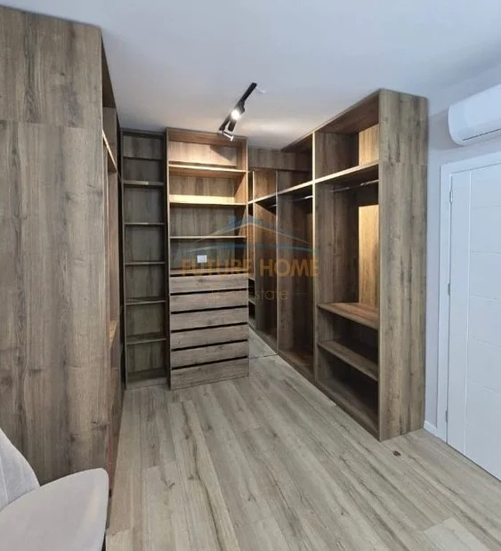 Tirane, shitet apartament 2+1 Kati 5, 103 m² 250.000 € (porcelan)