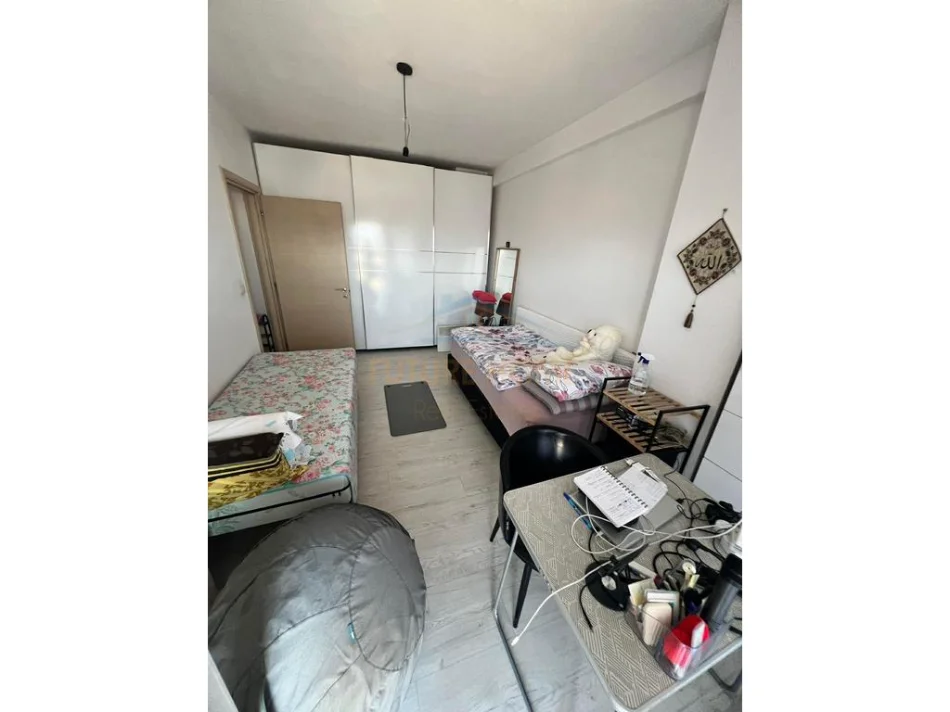 Tirane, shitet apartament 3+1+Ballkon Kati 6, 122 m² 199.999 € (UNAZA E RE)