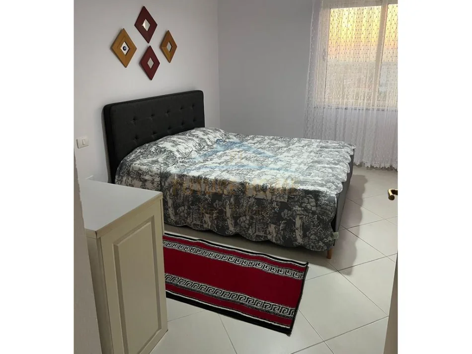 Tirane, shitet apartament 1+1 Kati 7, 54 m² 