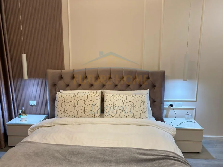 Tirane, jepet me qera apartament 2+1 Kati 3, 80 m² 850 € (green city)