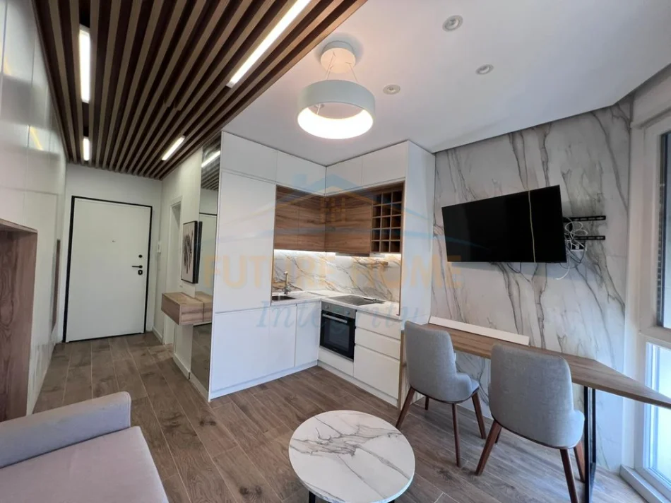 Tirane, shitet Garsoniere, Kati 2, 34 m² 95.000 € (Rruga e Dibrës)  Prane Klinikes Ortodokse