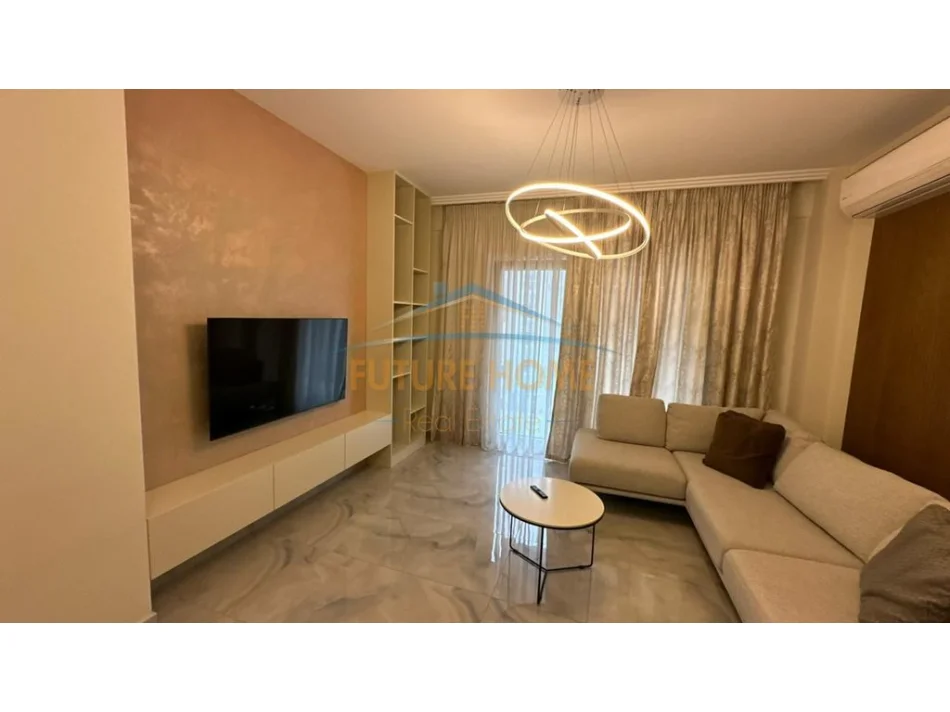 Tirane, jepet me qera apartament 1+1 Kati 4, 70 m² 850 € (Foleja e Gjelbër,Zogu i Zi)
