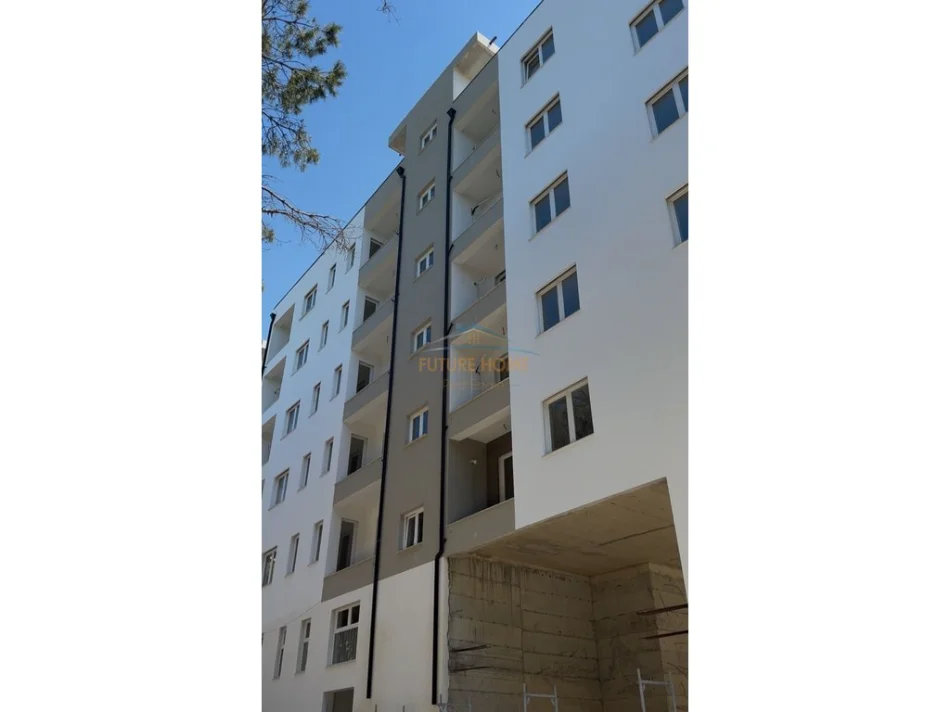 Mali Robit, shitet apartament 1+1 Kati 2, 66 m² 105.936 € (Mali i Robit,Golem)