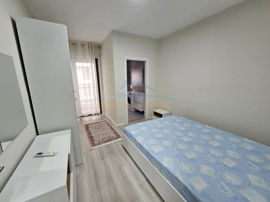 Tirane, jepet me qera apartament 2+1 Kati 7, 99 m² 800 € (rruga e durresit)