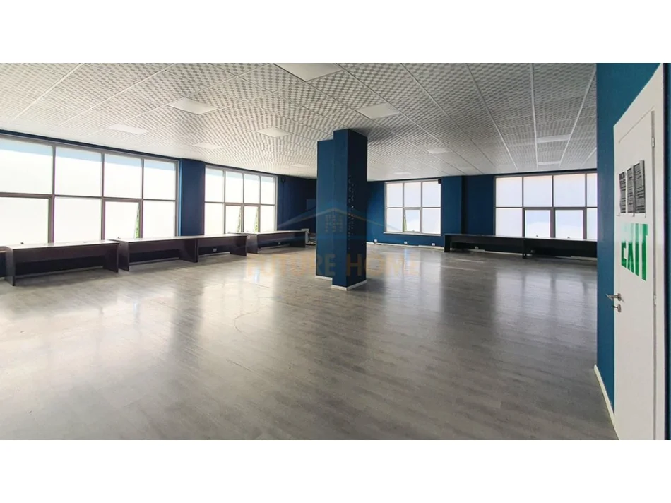 Shqiperi, shitet ambjent biznesi Kati 1, 241 m² 602.250 € (rruga bardhyl)