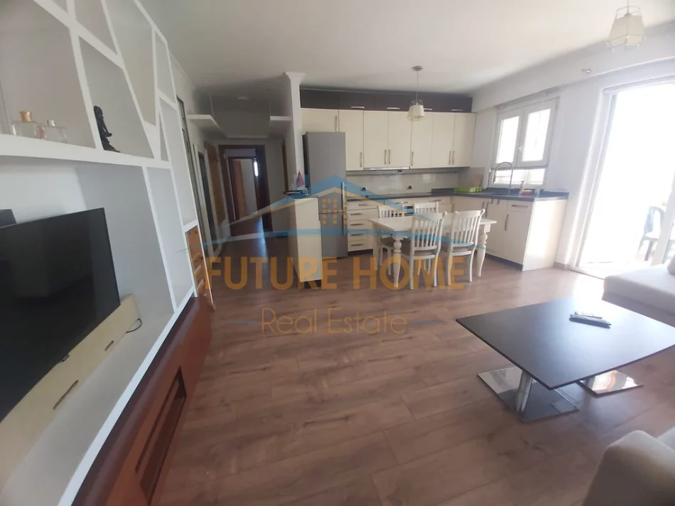 Tirane, jepet me qera apartament 2+1 Kati 8, 99 m² 600 € (Perballe Kompleksit Delijorgji)