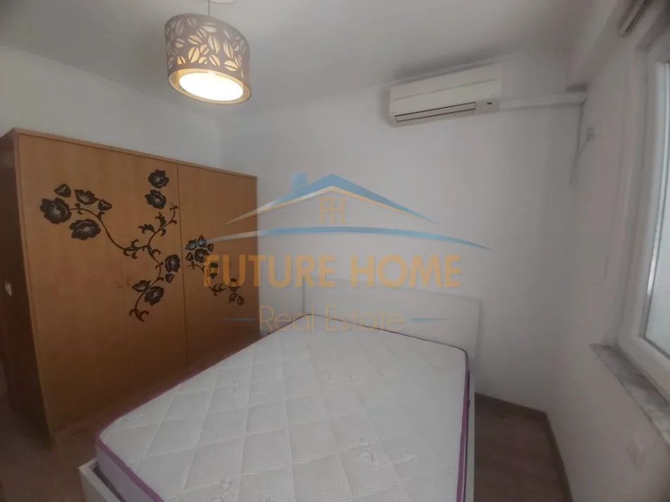 Tirane, jepet me qera apartament 2+1 Kati 8, 99 m² 600 € (Perballe Kompleksit Delijorgji)
