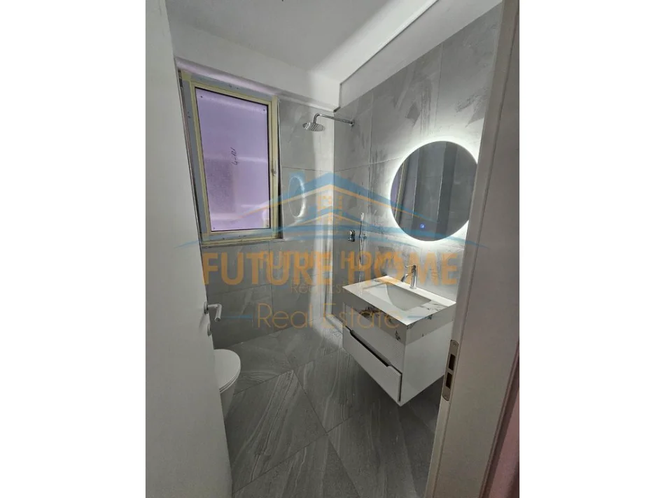 Tirane, jepet me qera apartament 2+1 Kati 1, 154 m² 450 € (Kompleksi Tom Doshi)