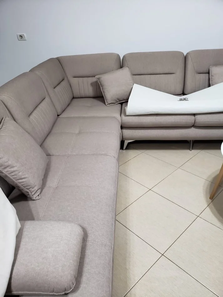 Tirane, jepet me qera apartament 2+1+Ballkon Kati 5, 116 m² 700 € (Rruga panorama)