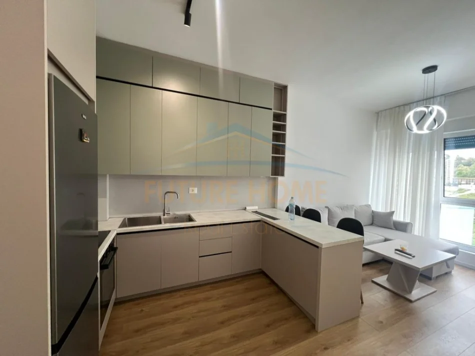 Tirane, jepet me qera apartament 1+1 Kati 3, 400 € (Rezidenca Oxa)