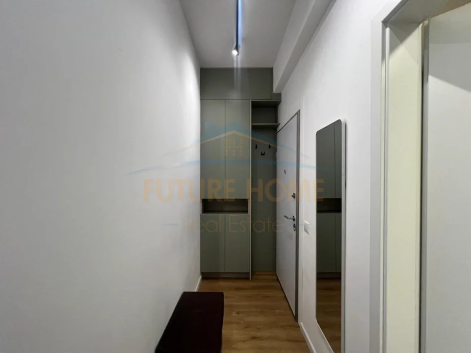Tirane, jepet me qera apartament 1+1 Kati 3, 400 € (Rezidenca Oxa)