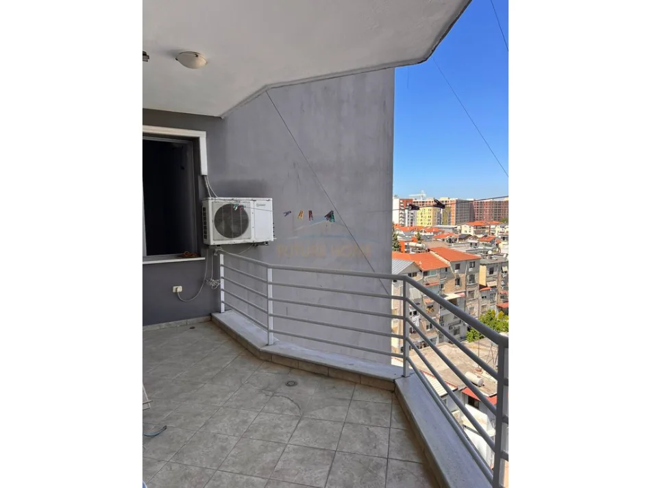 Tirane, jepet me qera apartament 2+1 Kati 6, 109 m² 600 € (Rruga e Kavajes)