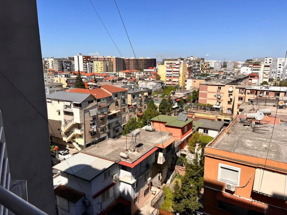 Tirane, jepet me qera apartament 2+1 Kati 6, 109 m² 600 € (Rruga e Kavajes)