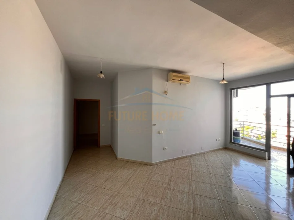 Tirane, jepet me qera apartament 2+1 Kati 6, 109 m² 600 € (Rruga e Kavajes)