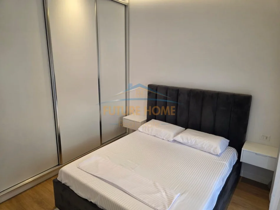 Tirane, jepet me qera apartament 1+1+Ballkon Kati 3, 72 m² 1.000 € (Kompleksi Delijorgji)