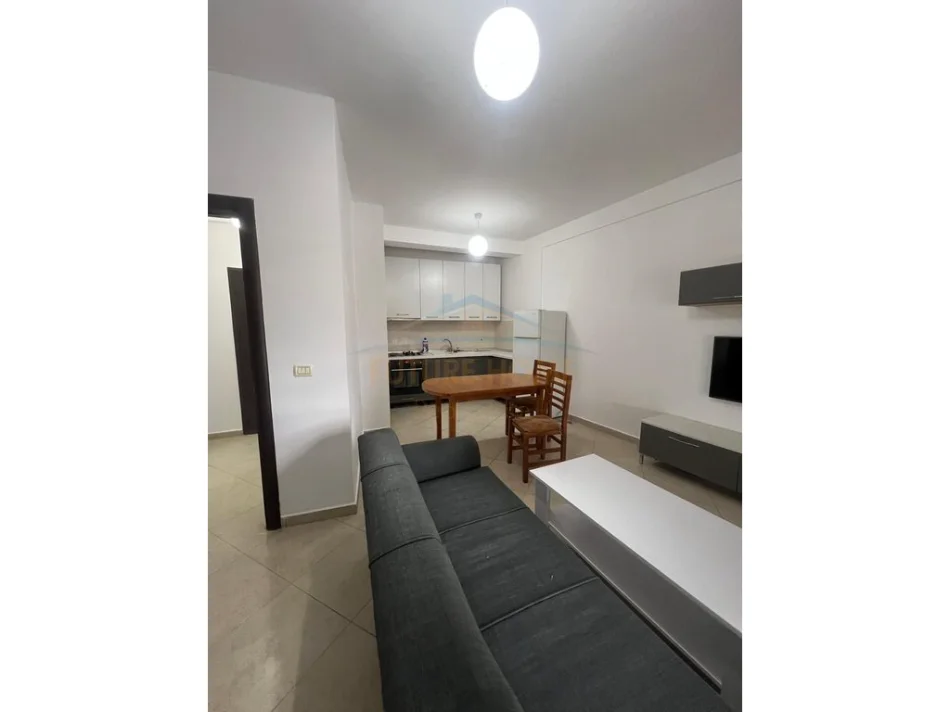 Tirane, shitet apartament 1+1 Kati 7, 63 m² 112.000 € (prane Arc Hotel, Astir)