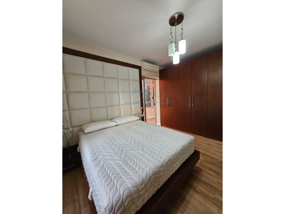 Tirane, shitet apartament 2+1 Kati 3, 98 m² 234.000 € (Rruga Mine Peza)