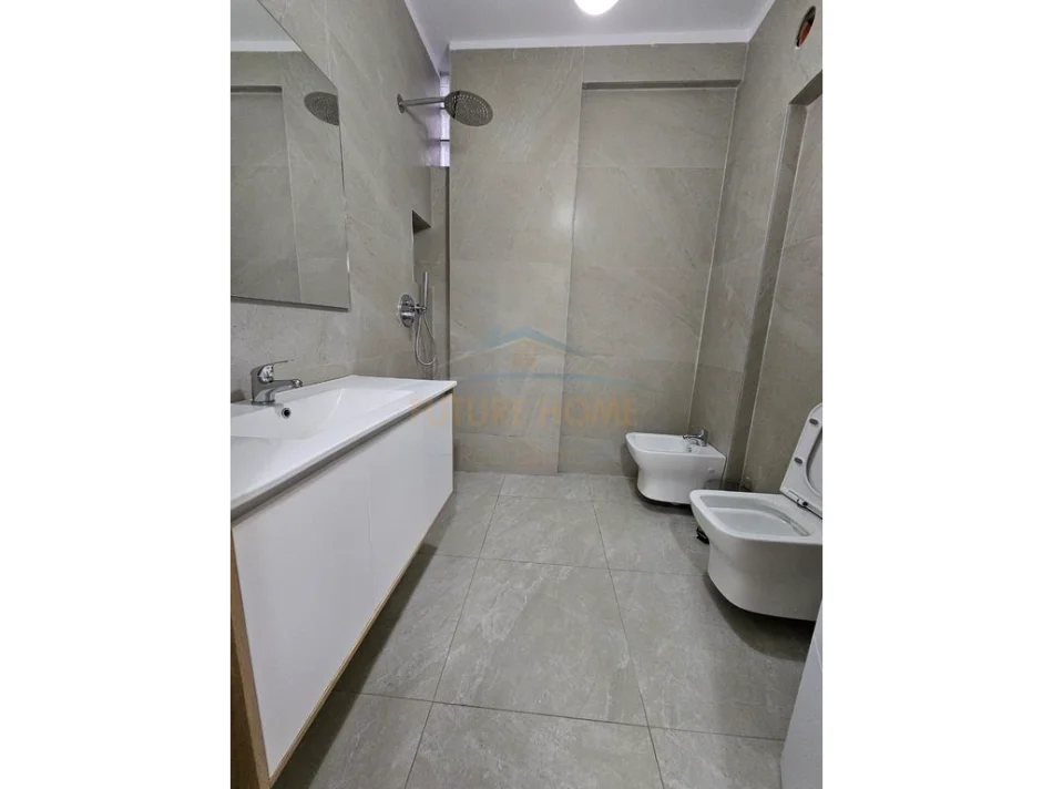Tirane, shitet apartament 2+1 Kati 3, 98 m² 234.000 € (Mine Peza, Tiranë)