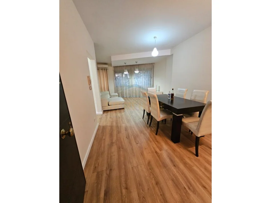 Tirane, shitet apartament 2+1 Kati 3, 98 m² 234.000 € (Mine Peza, Tiranë)