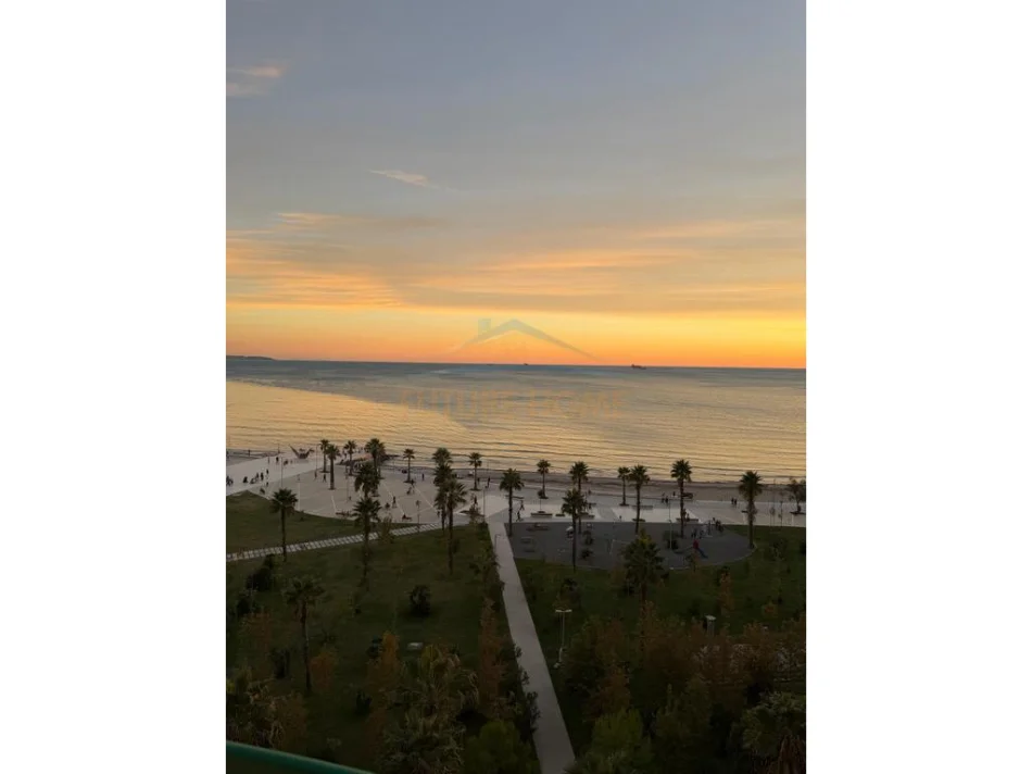 Durres, shitet apartament 2+1+Ballkon Kati 8, 105 m² 370.000 € 