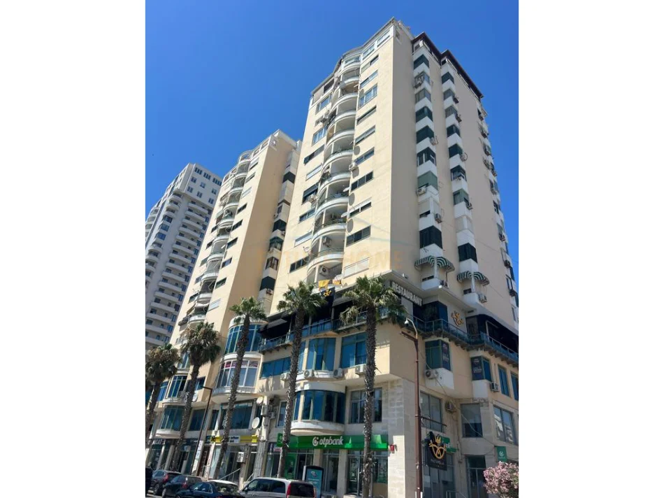Durres, shitet apartament 2+1+Aneks+Ballkon Kati 8, 105 m² 370.000 € (Vollga)
