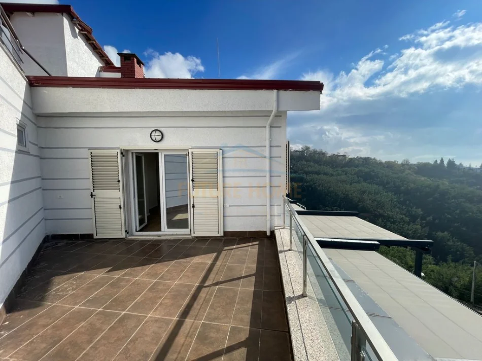 Tirane, shitet apartament duplex Dublex Kati 4, 73 m² 170.000 € (Fresk)