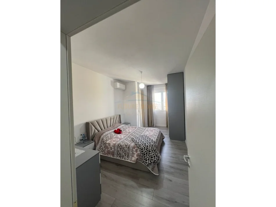 Tirane, shitet apartament 2+1 Kati 10, 102 m² 204.999 € (YZBERISHT,GRAND GALLERY)