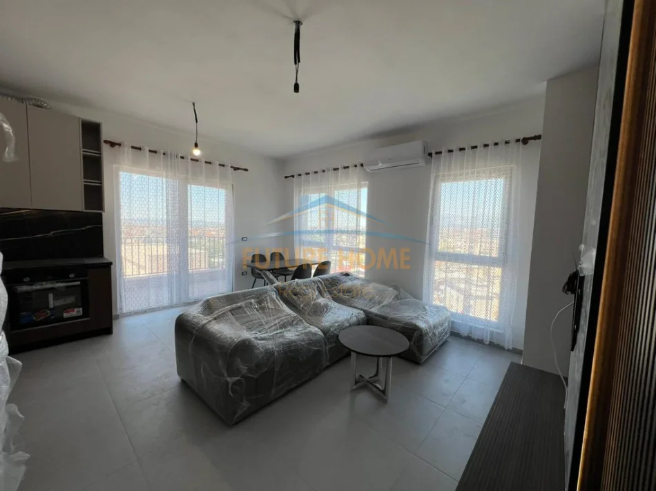 Tirane, jepet me qera apartament 1+1+Ballkon Kati 8, 71 m² 550 € (Dritan Hoxha)