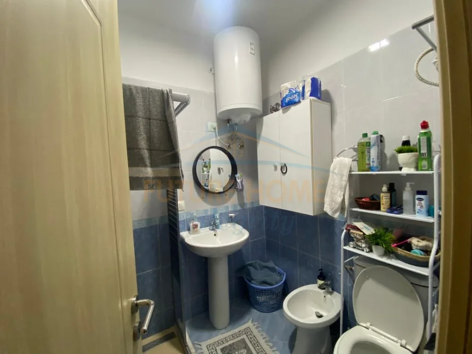Tirane, shitet apartament 2+1+Ballkon Kati 3, 88 m² 130.000 € (Fresk)