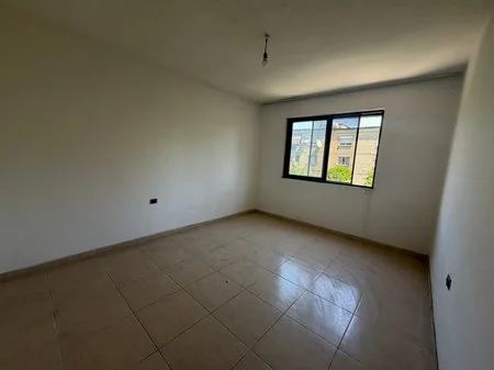Tirane, shitet apartament 2+1+Ballkon Kati 4, 65 m² 155.000 € (Bulevardi Bajram Curri)