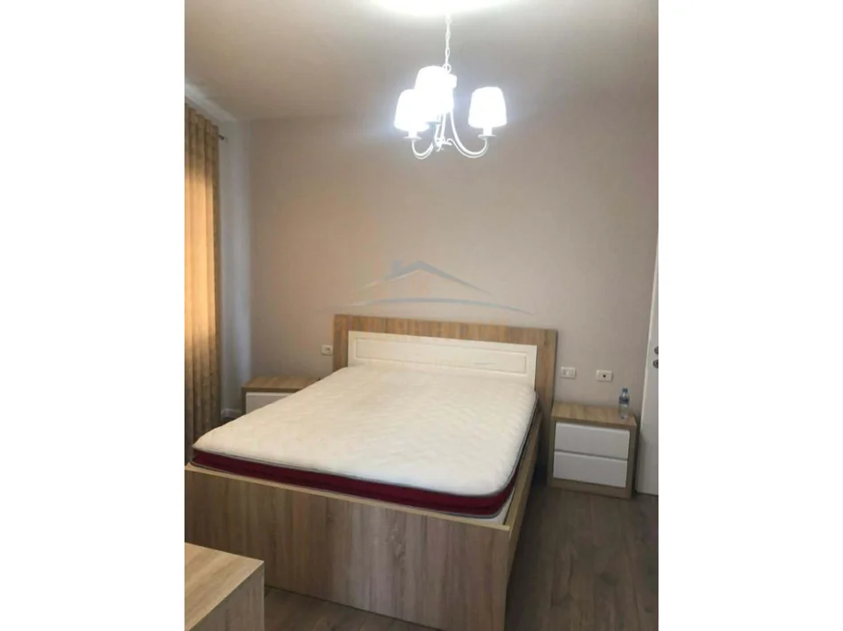 Tirane, jepet me qera apartament 2+1+Ballkon Kati 3, 85 m² 500 € (Kompleksi Molla, Astir)