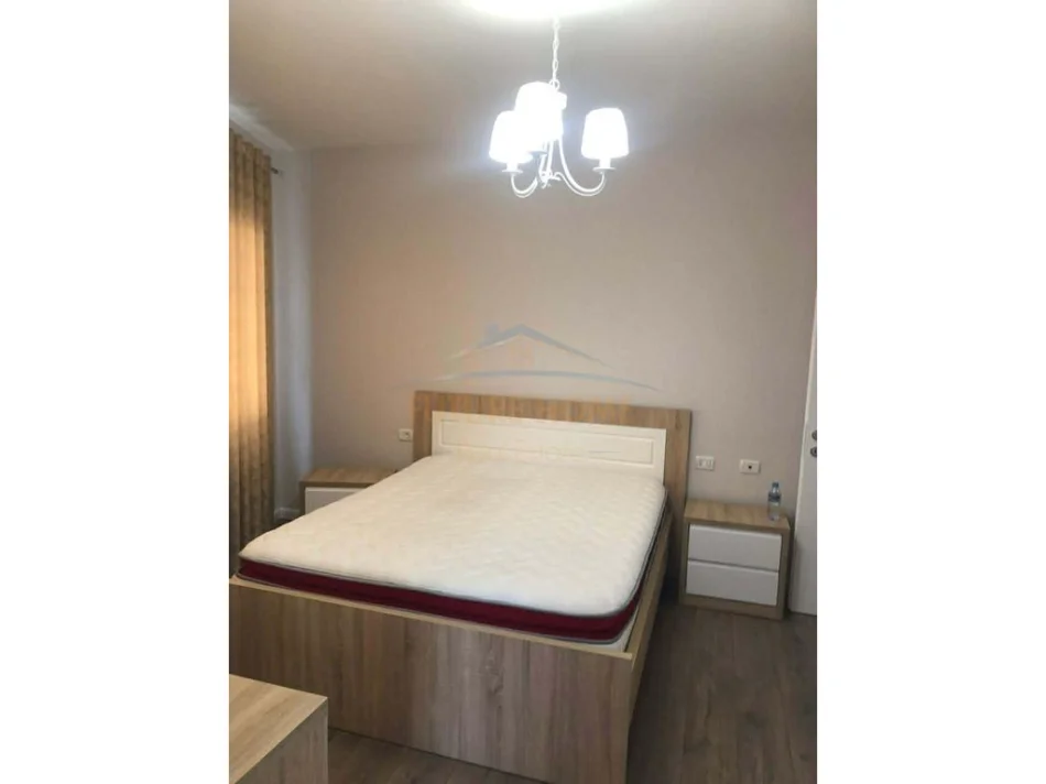 Tirane, jepet me qera apartament 2+1 Kati 3, 85 m² 500 € (Kompleksi Molla)