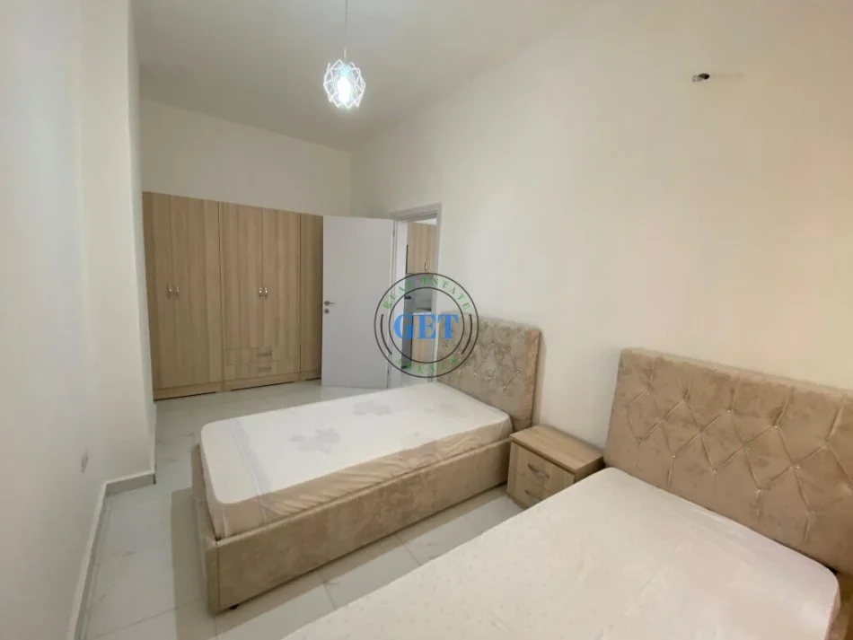 Durres, jepet me qera apartament 2+1 Kati 2, 85 m² 400 € (Plazh, Durres)