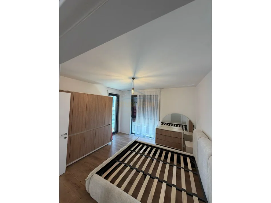 Tirane, jepet me qera apartament 2+1+Ballkon Kati 1, 110 m² 700 € (Akses Tirana)