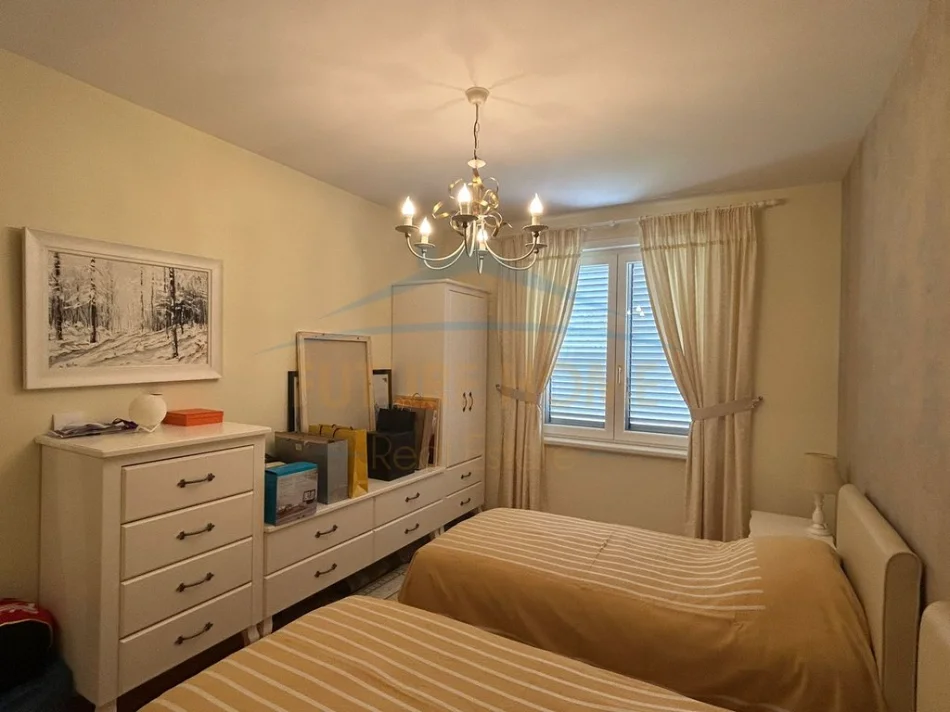 Tirane, shitet apartament 3+1+3+2 Ballkone+2 Garazhe Kati 3, 167 m² 490.000 € (Kodra e Diellit 1)