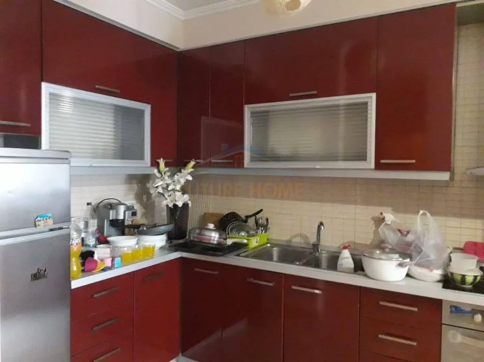 Tirane, jepet me qera apartament 2+1 Kati 4, 64 m² 549 € (KRISTAL CENTER)