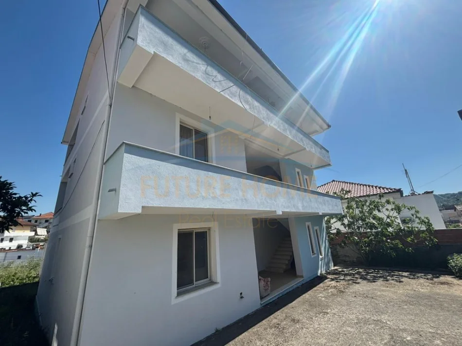 shitet Vile 3 Katshe Kati 3, 417 m² 320.000 € (SAUK)