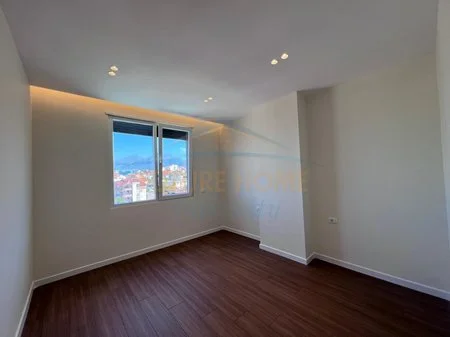 Shqiperi, shitet apartament 2+1+Ballkon Kati 5, 79 m² 189.000 € (brryli)