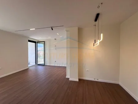 Tirane, shitet apartament 2+1 Kati 5, 79 m² (BRRYLI)