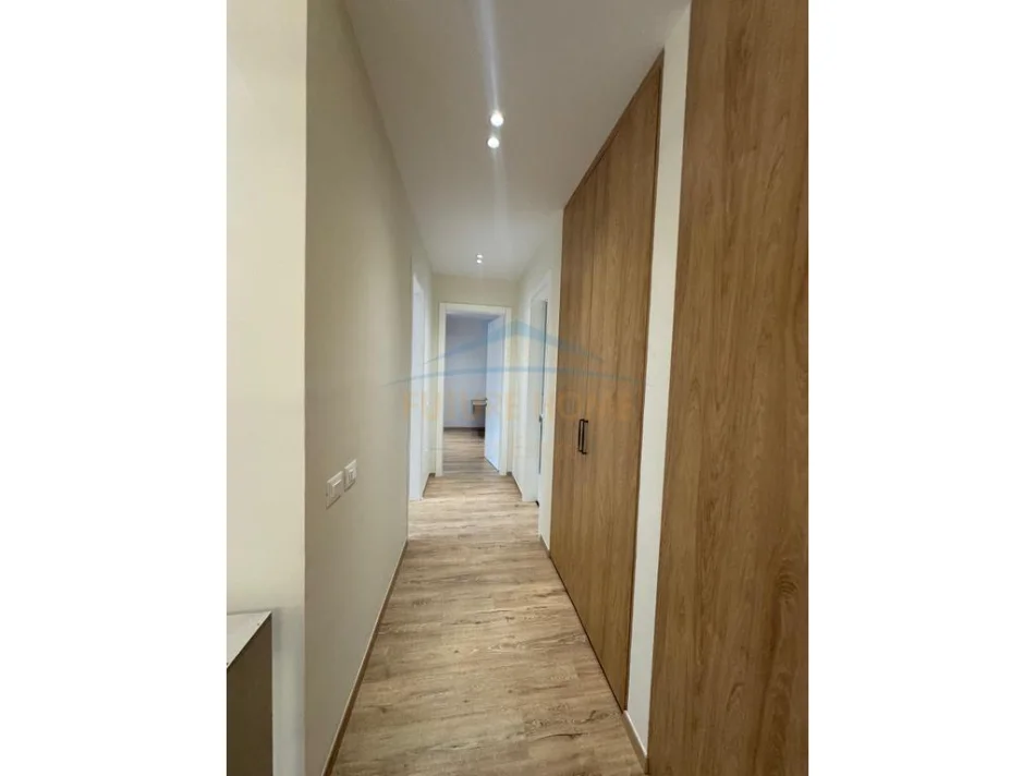 Tirane, jepet me qera apartament 2+1 Kati 6, 114 m² 1.250 € (Kompleksi Delijorgji)