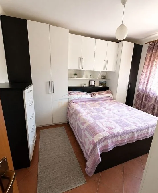 Tirane, shitet apartament 2+1 Kati 5, 56 m² 115.000 € (rruga ferit xhajko)