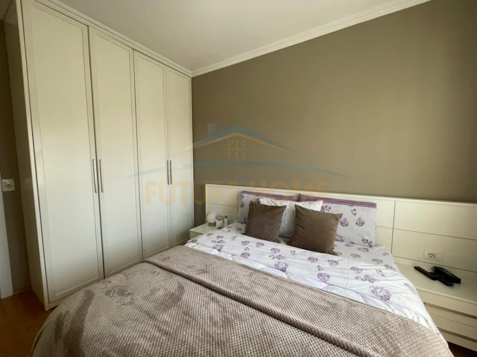 Tirane, shitet apartament 3+1+2, Kati 2, 109 m² 200.000 € (Fresku)