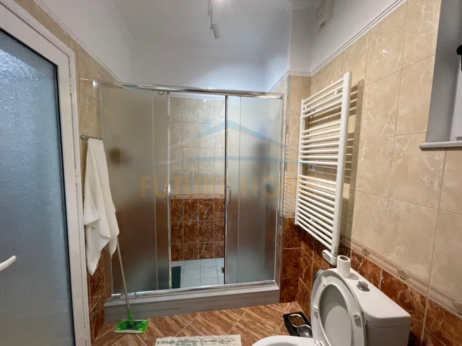 Tirane, shitet apartament 3+1 Kati 2, 109 m² 200.000 € (Fresk)