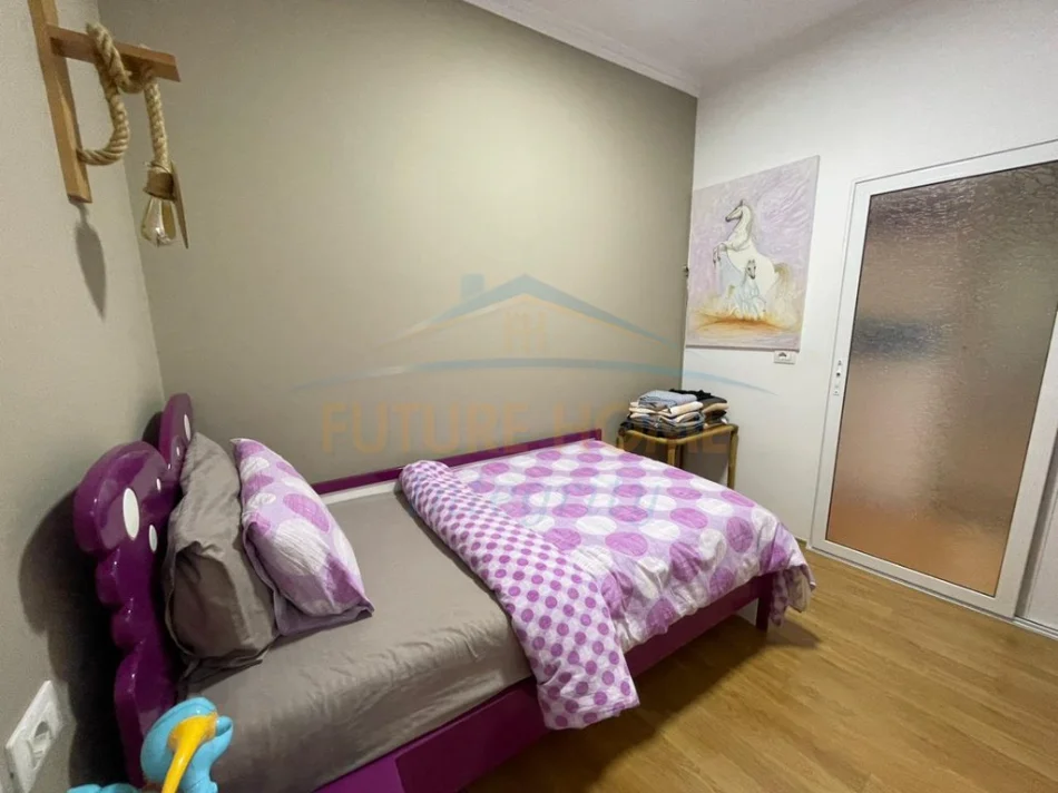 Tirane, shitet apartament 3+1 Kati 2, 109 m² 200.000 € (Fresk)