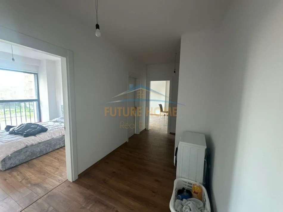 Tirane, jepet me qera apartament 2+1 Kati 1, 105 m² 700 € (Bulevardi i Ri,Tiranë)