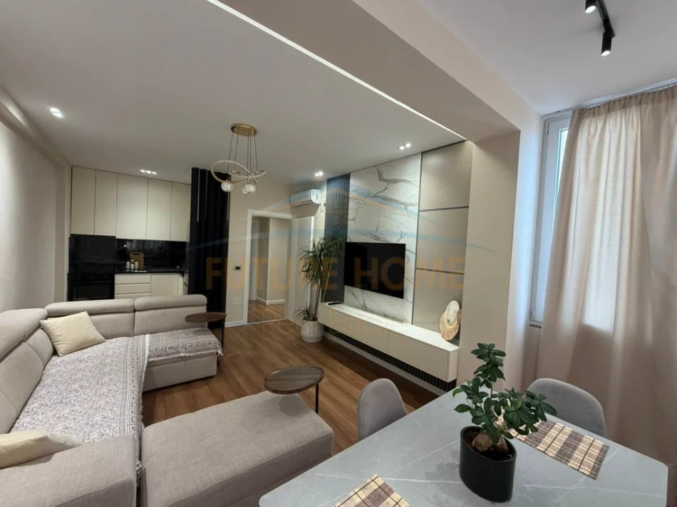 Durres, shitet apartament 1+1+Ballkon Kati 8, 60 m² 119.000 € 