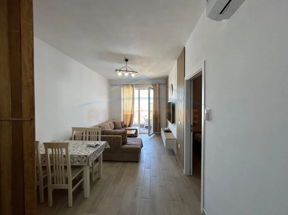 Qerret, shitet apartament 1+1 Kati 6, 67 m² 134.600 € (Qerret, Kavajë)